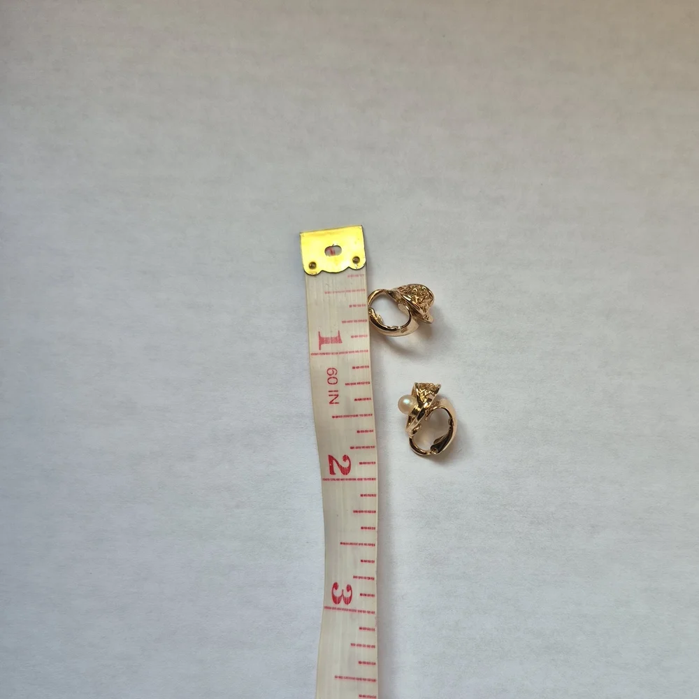 Vintage heart clip-on earrings and necklace set